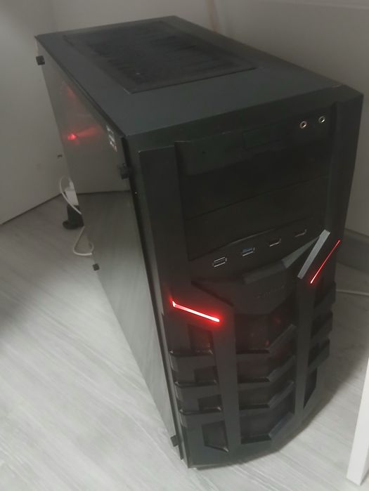 Vând PC desktop custom