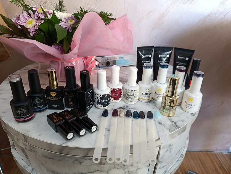 Гел лакове, бази ,топове и акригелове