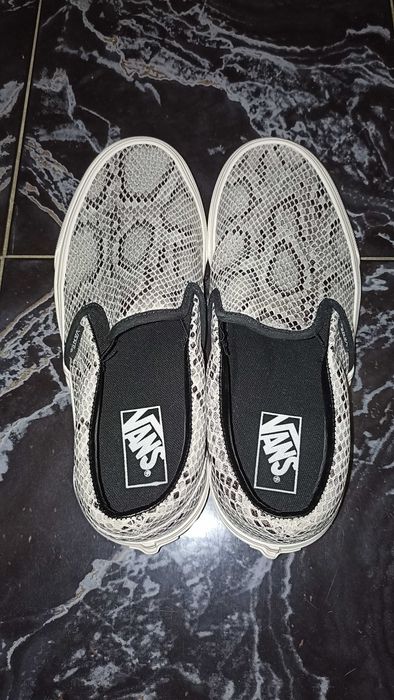Продавам унисекс кецове Vans Snake Marshmallow номер 40-41