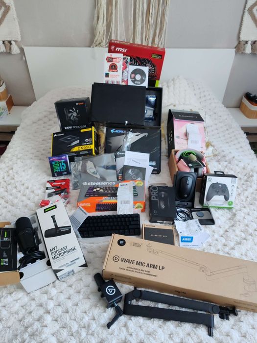 pc gaming / 2 monitoare + periferice premium!