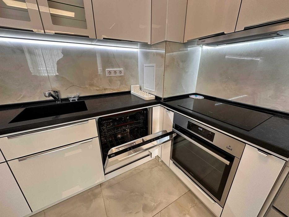 Дава се под наем Тристаен апартамент в София, Банишора - 102 кв.м за 1000 € - Снимка #7