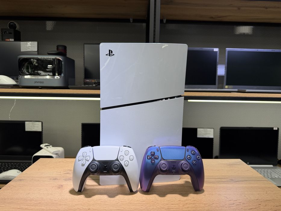 Sony PlayStation 5 Sl Digital, 1 TB, 2 джойстика, с играми, 2138/А10