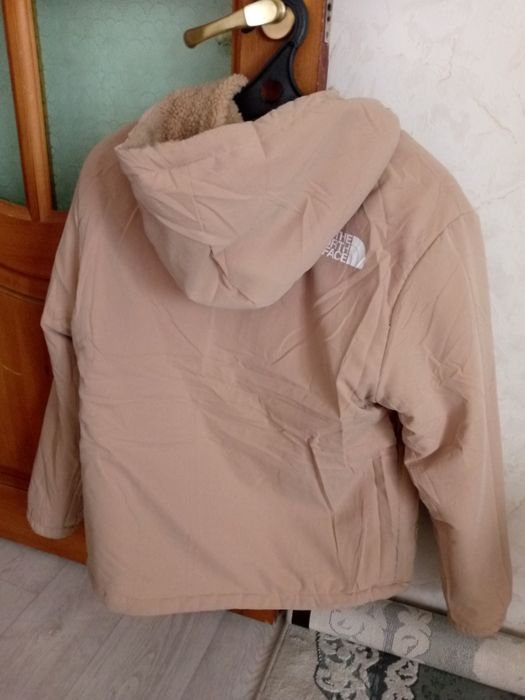 Хорошошая куртка нормальная звоните в любое время