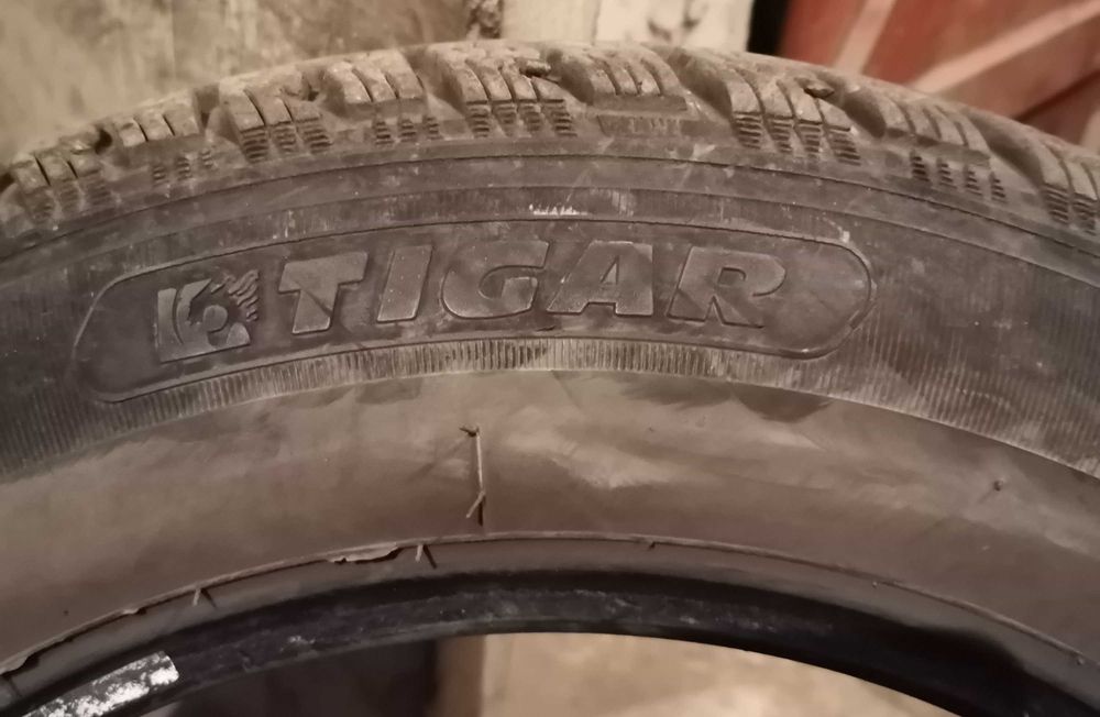 Продавам 2 броя зимни гуми 185.65.15 на 1 сезон дот 2020 Tigar