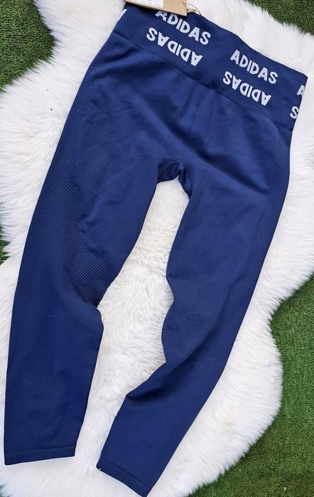 Adidas оригинален дамски клин Л размер