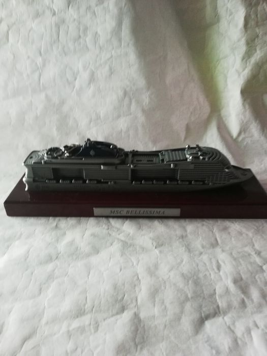 Machetă navă de croazieră