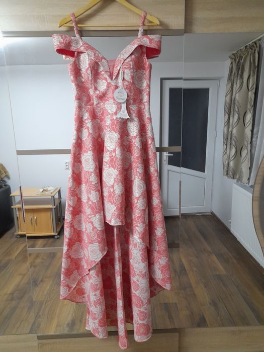 Rochie florala eleganta pentru orice ocazie