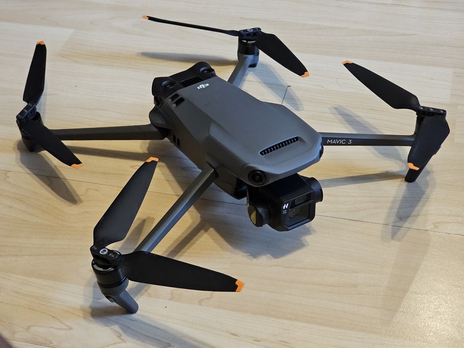 DJI Mavic 3 + DJI RC Pro | 4 цикъла | Фул комплект + Филтри