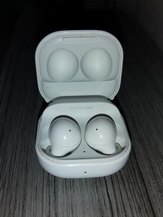 Samsung Buds оригинал — мощные басы и шумоподавление!