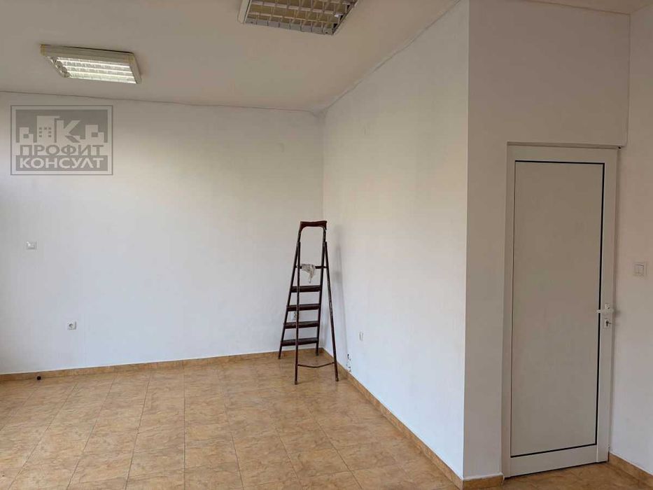 Дава се под наем Офис в Велико Търново, Център - 31 кв.м за 199.41 € - Снимка #3