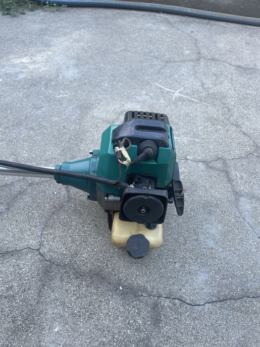 Бензинов тример BAT HAL