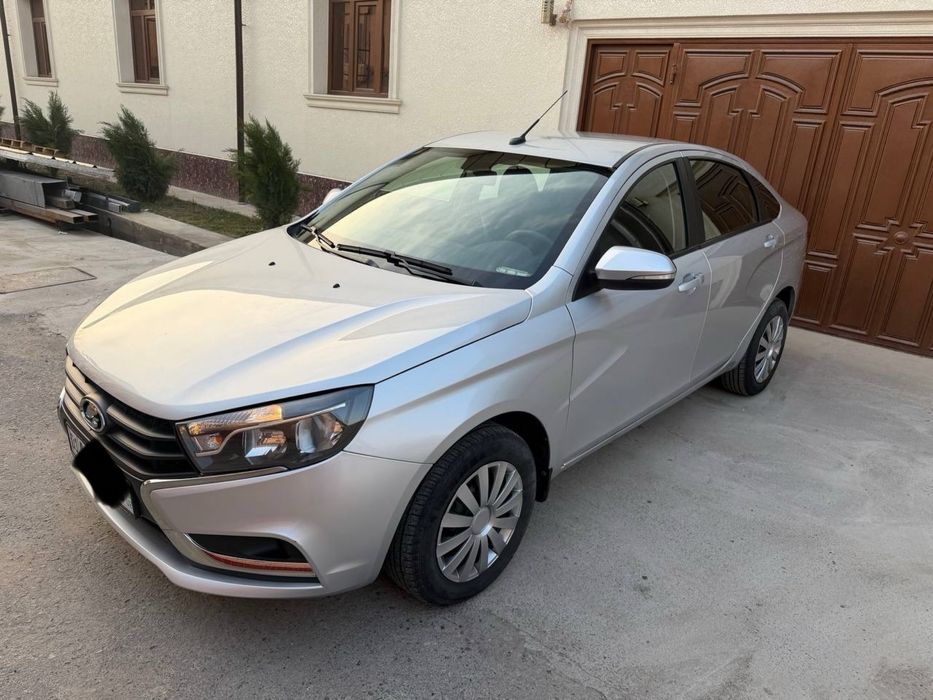 lada vesta   1,6