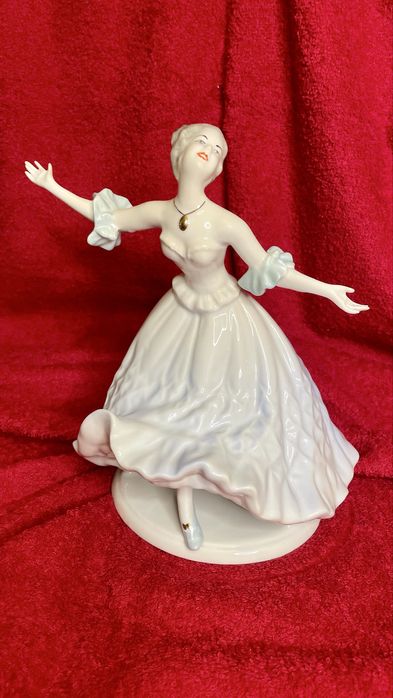 Statueta din portelan fin 25 cm Nou!