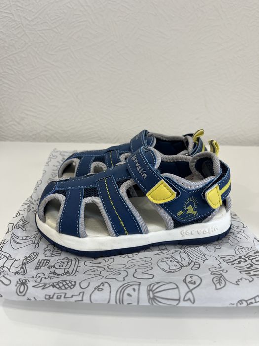 Сандалии Garvalin