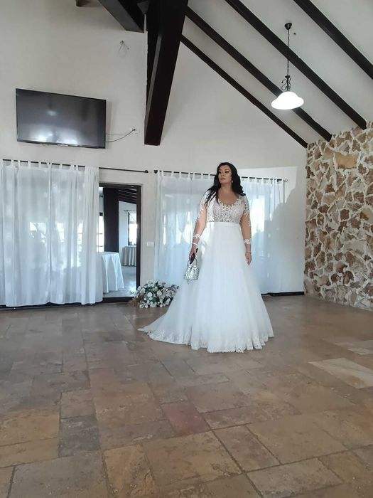 Rochie mireasa deosebita