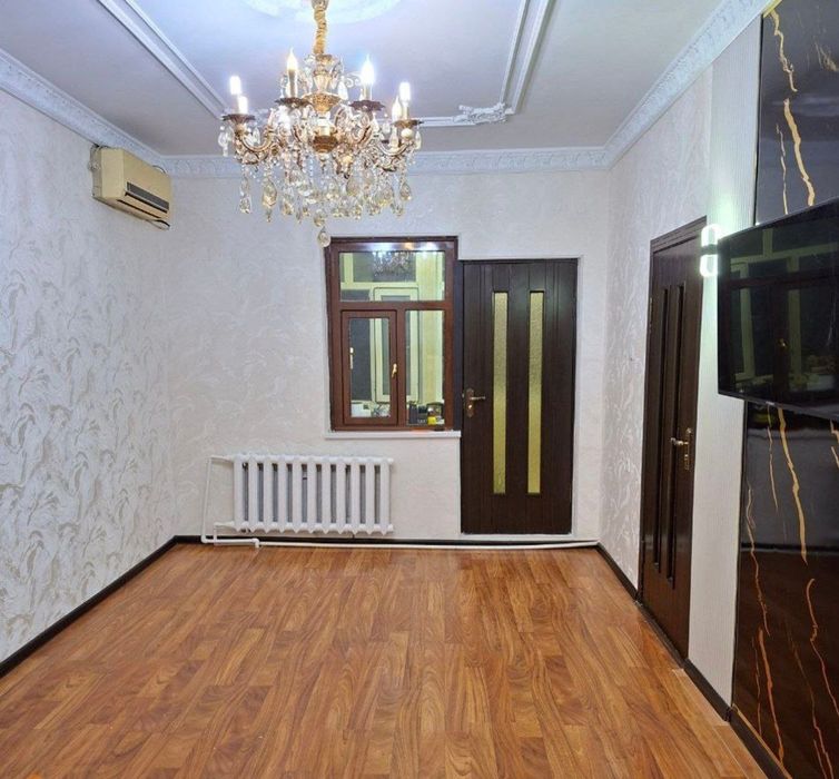 Юнусабад 8кв 3/4/4 Оринтир: школа-260