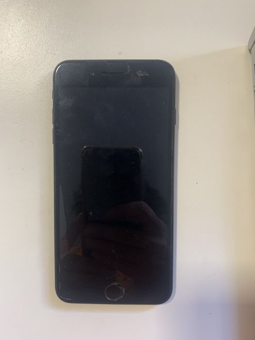 Lot 3 iPhone-uri pentru piese-7,7 Plus si Xs