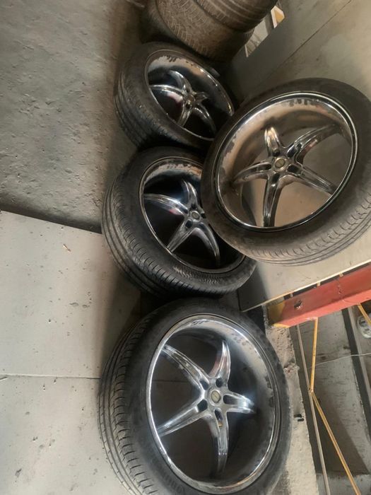 Продам диски R22 с покрышками летние в хорошим састояние