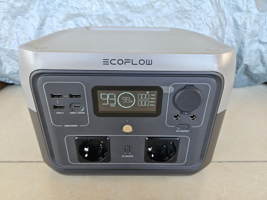 Set baterie portabila Ecoflow River 2 Max si panou solar portabil Ecoflow 160W