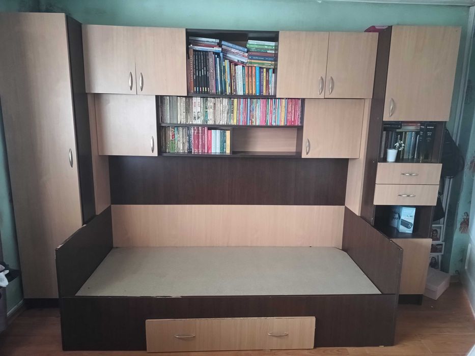 Mobilă dormitor tineret