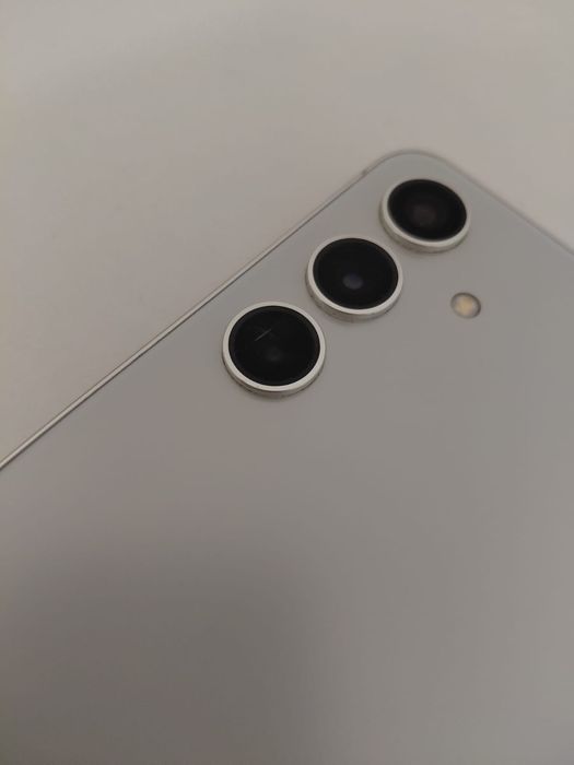 Samsung galaxy s24 базовый 256/8гб