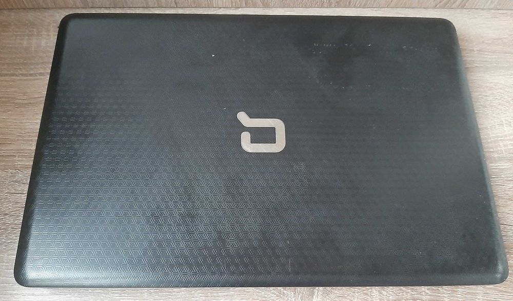 ноутбук compaq          .