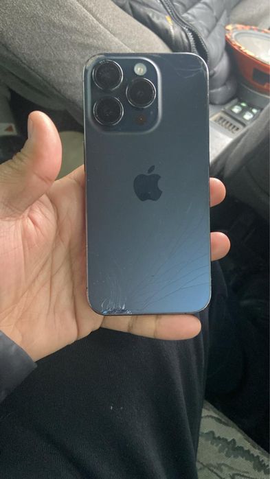 Продам айфон 15 про