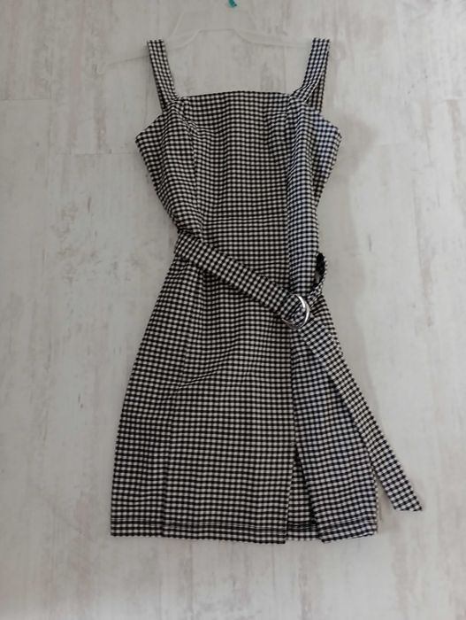 Продавам къса рокля