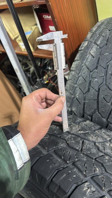 Продам Резину а/т 265/70/16