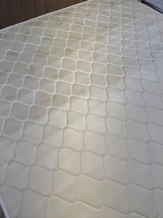 Матрас 180/200 бу