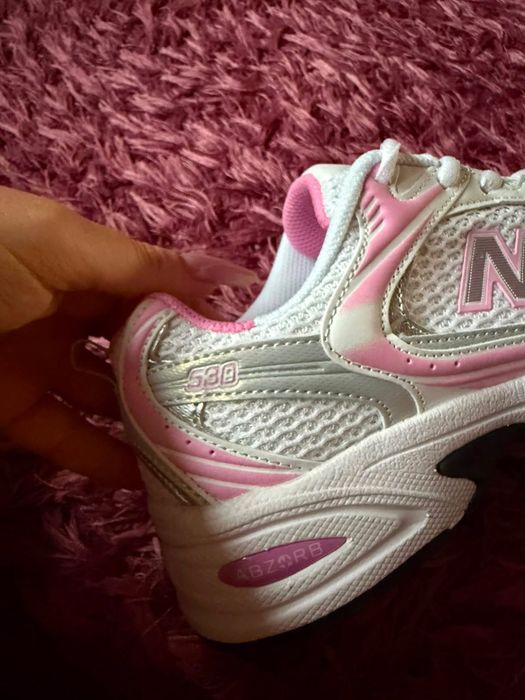 Adidasi new balance noi