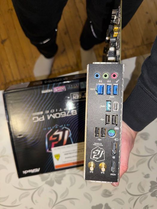 Материнка - AsRock B760M PG Riptide WiFi DDR5