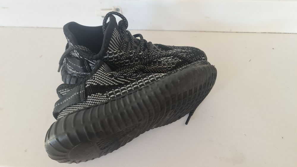 Сетчатые летние кроссовки на мальчика...