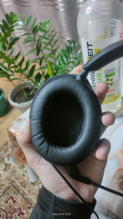 Продам наушники HyperX