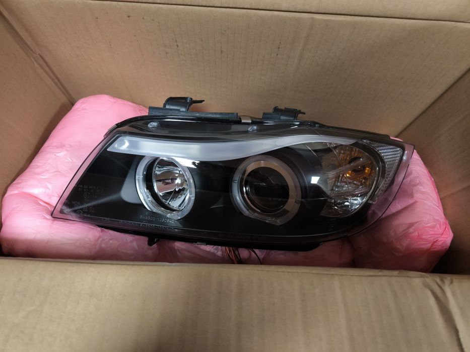 Фарове ЛЕД БМВ Е90 Е91 Затъмнени тунинг BMW E90 E91 Led ейнджъл айс