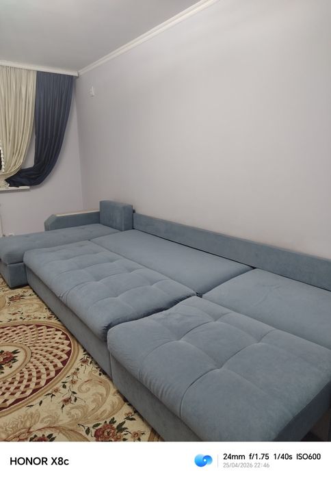 Диван синего цвета 4 метра