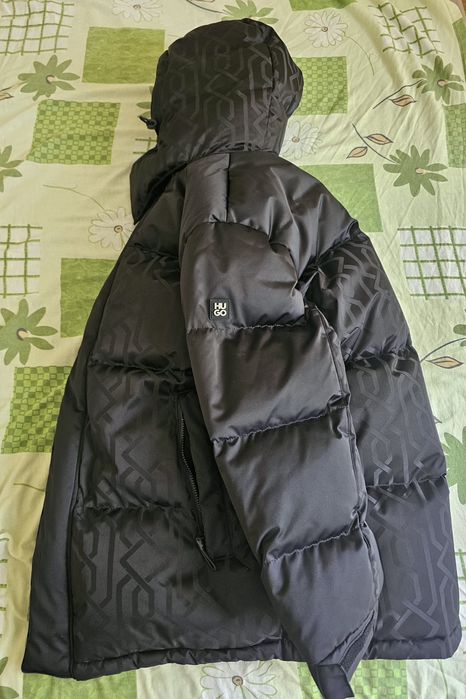 Нов модел зимно яке -  Hugo Boss
