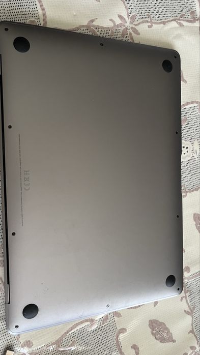 MacBook Air with Apple M1 chip 8Gb 256 Gb