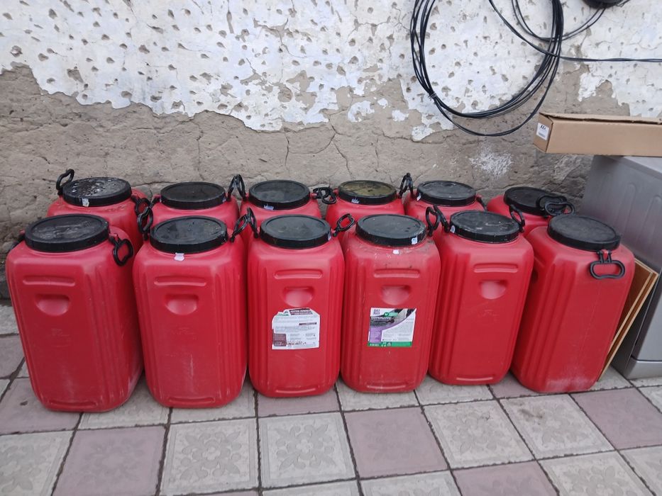 продаю бочки 60 л