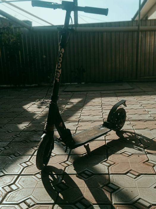 Продам самокат в хорошем состоянии