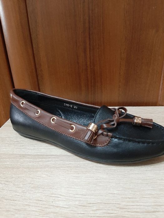 Женская обувь в ассортименте