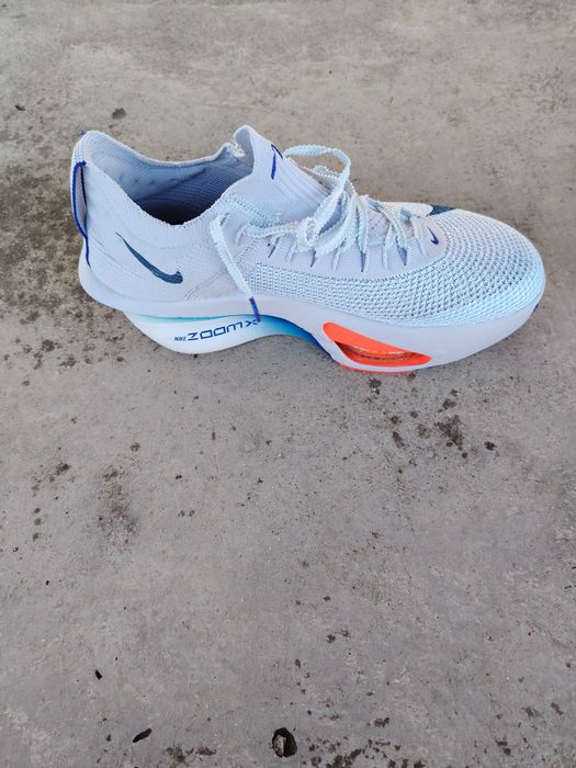 Vând Nike flyknet noi