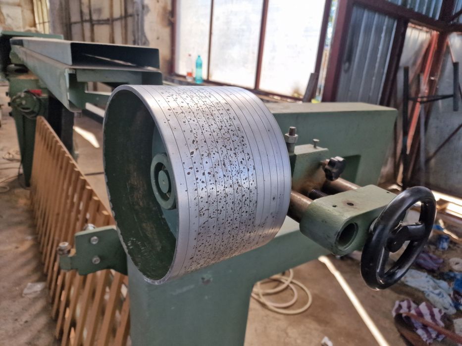 лентов шлайф с автоматично вдигане на масата 3000мм.