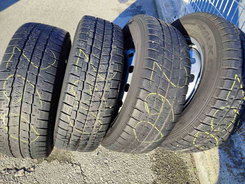 260 - 4бр. Стоманени джанти 16'' 5x114.3 с гуми 215/65R16 Renault