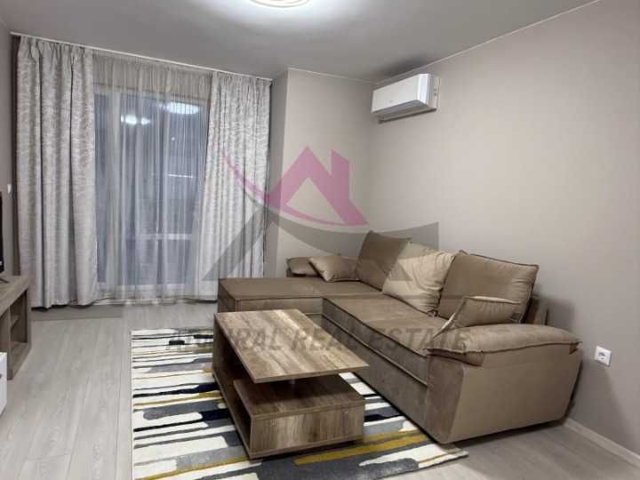 Чисто нов -двустаен -Зимно кино