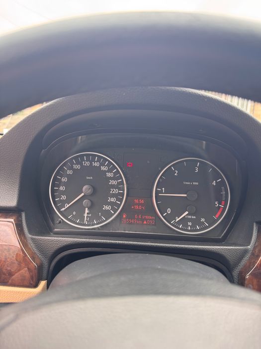 Vând BMW e90 320d