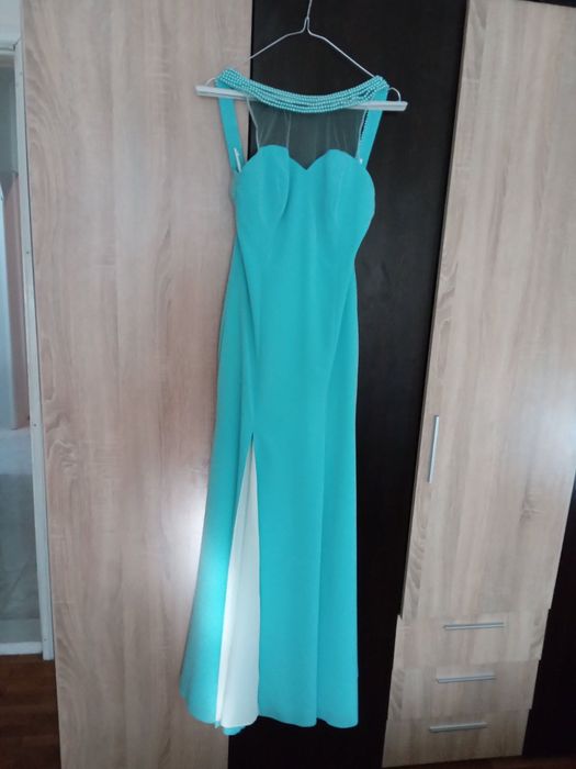 Официална рокля за повод