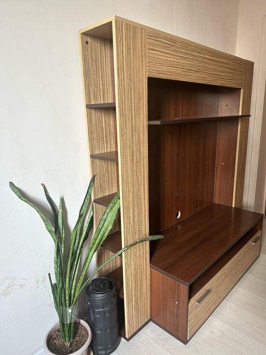 Тв шкаф в хорошем состоянии