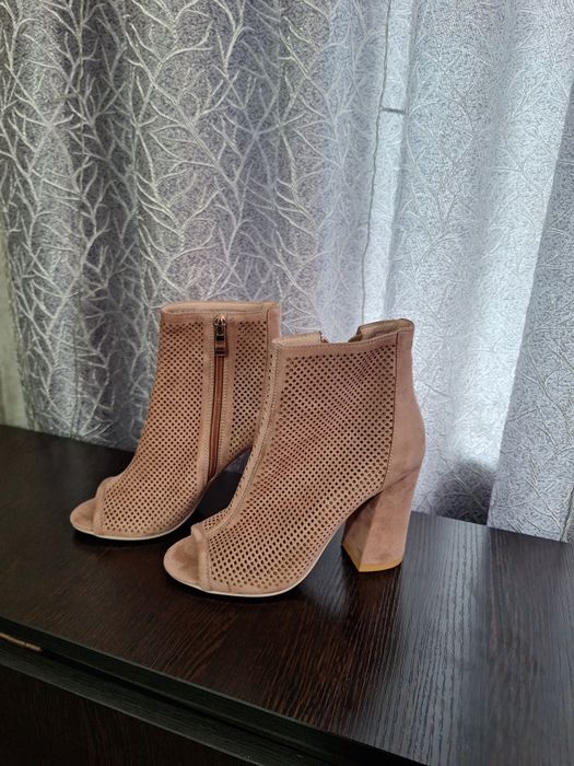 Продам ботильоны б/у в отличном состоянии