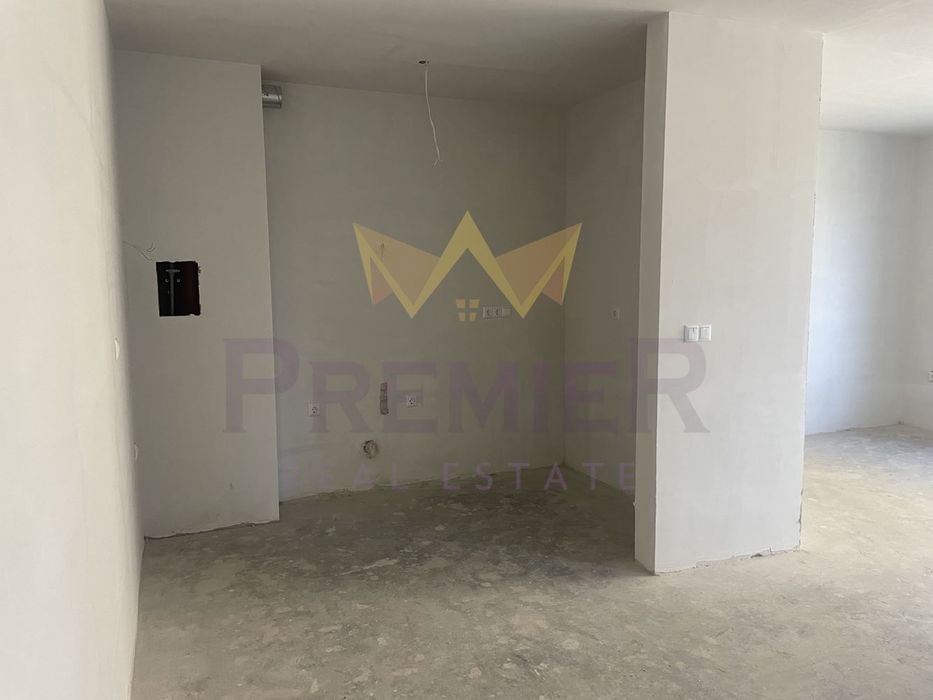 Продава се Тристаен апартамент в Бургас, Меден рудник - зона Д - 113 кв.м за 1200 €/кв.м - Снимка #2